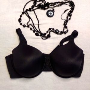 Women's black plus size bra size 40 DD
